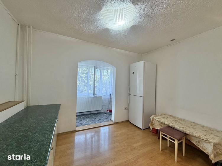 Apartament cu 2 camere decomandat în Soarelui
