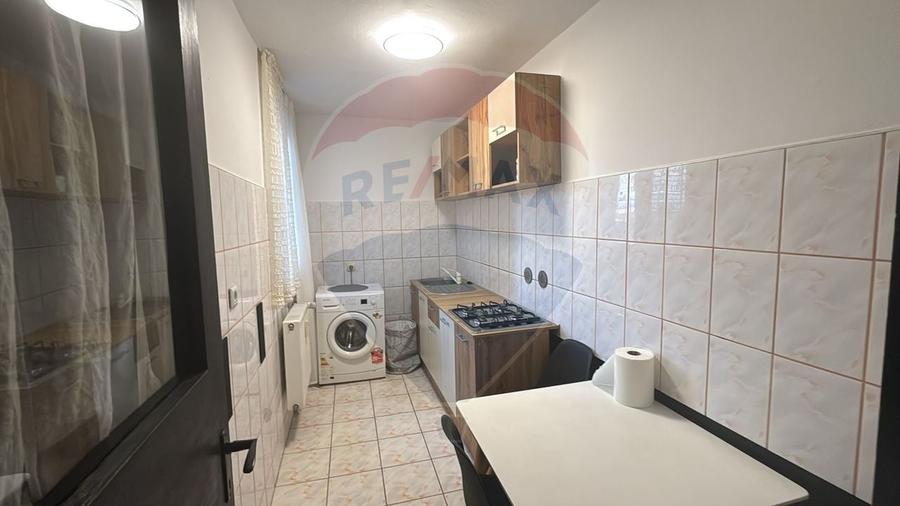 Apartament cu 2 camere decomandat, mobilat în Rogerius