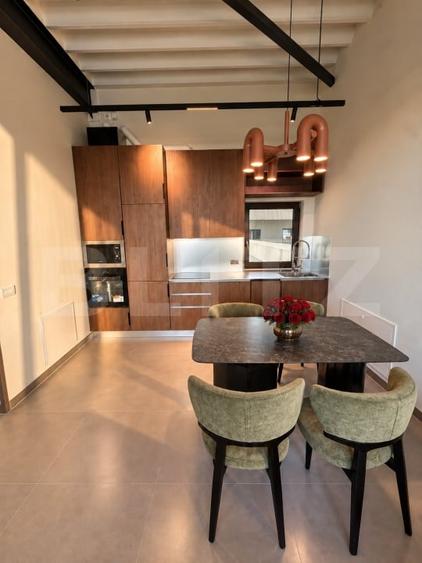 Apartament cu 2 camere semidecomandat, mobilat în Central