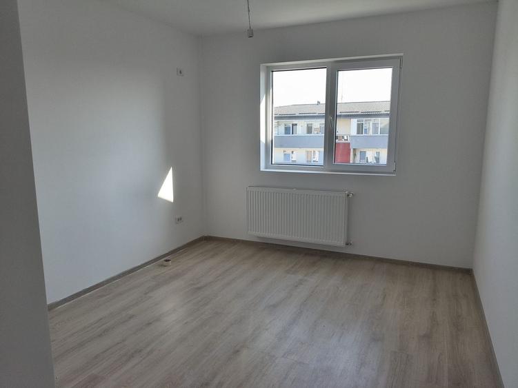 Apartament cu 2 camere decomandat în Nord-Vest — fotografia 3