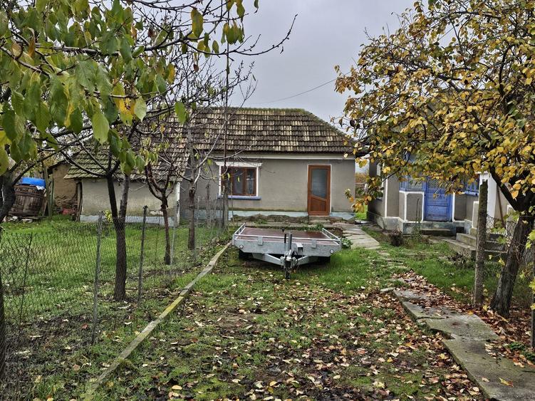 Casă cu 4 camere în Zebil