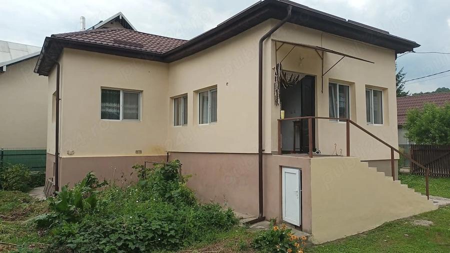 Casă cu 3 camere cu Teren 389 Mp în Central