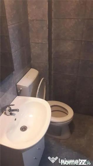 Garsonieră decomandată în Lipovei