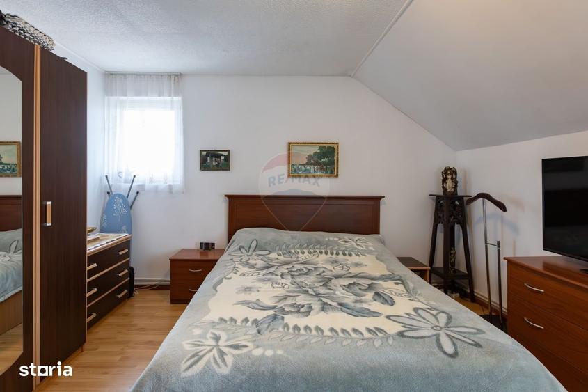 Casă cu 4 camere cu Teren 230 Mp în Măgura
