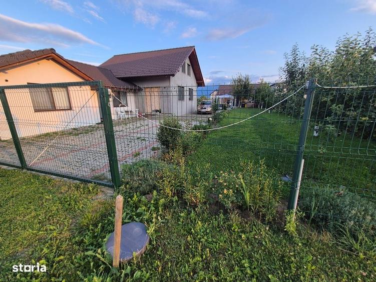 Casă cu 4 camere în Vulcan