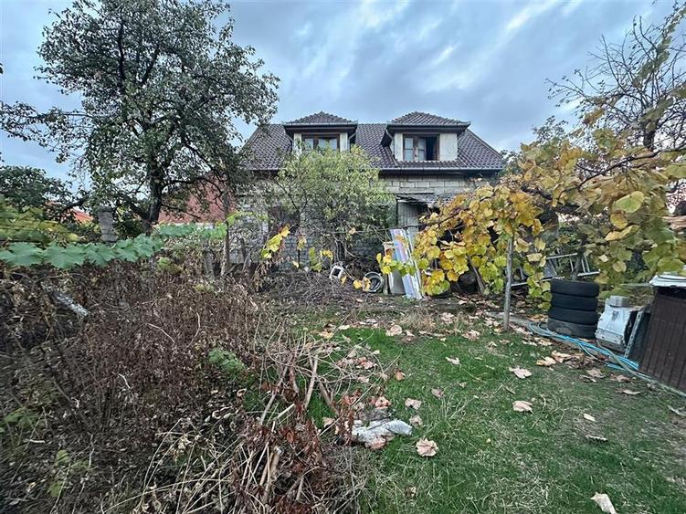 Casă cu 4 camere cu Teren 496 Mp în Iosia