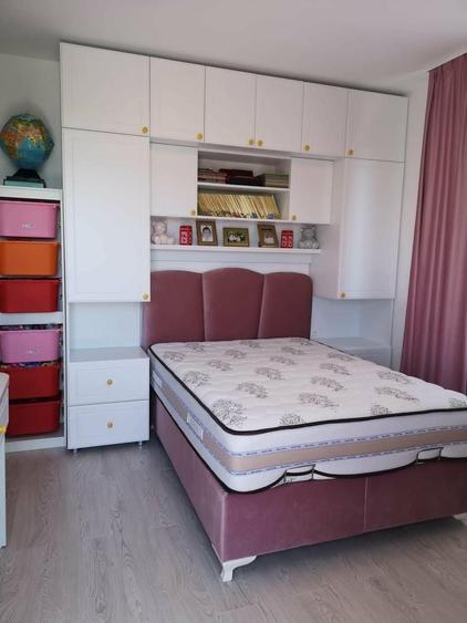 Apartament cu 3 camere decomandat în Blejoi