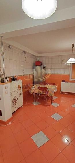 Apartament cu 2 camere decomandat în Vitan