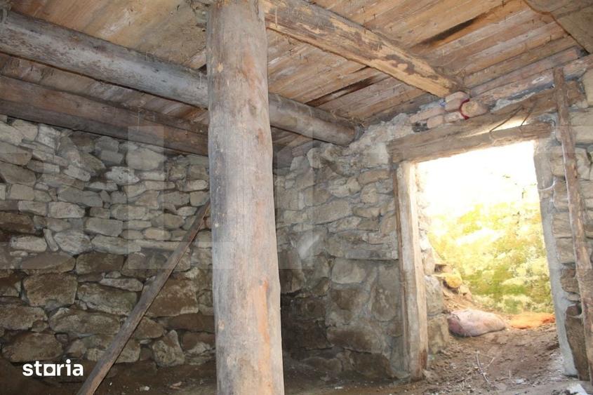 Casă cu 2 camere cu Teren 750 Mp în Brateș