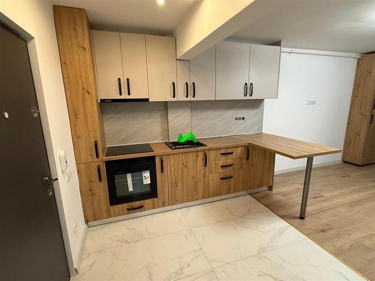 Apartament de vanzare  2 camere la cheie zona Lazaret - 1