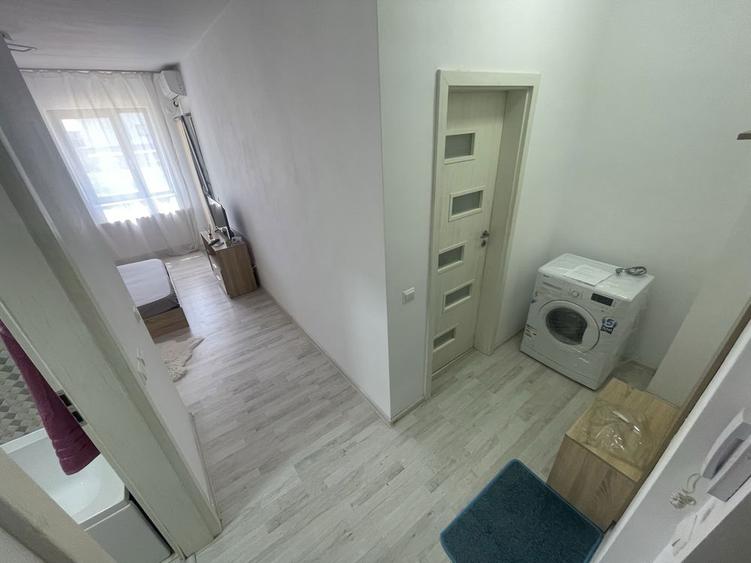 Inchiriez Garsoniera Militari Residence - 7