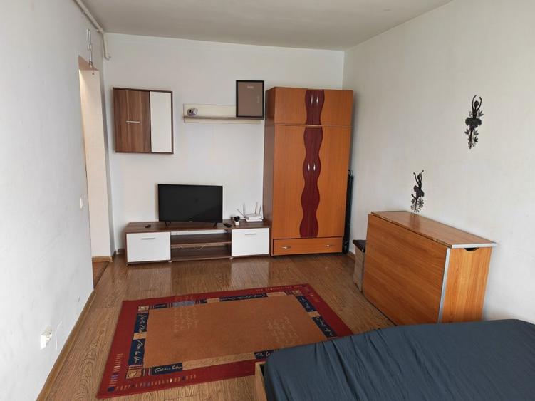 Inchiriez garsoniera - 5