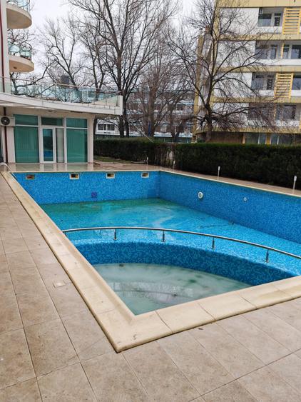 Sat Vacanta (bdul Mamaia)- 2 camere , bloc nou, et. 1 - 5