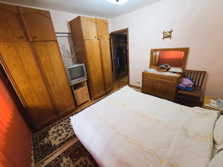 Apartament 3 camere str Victoriei etajul 1 - 10