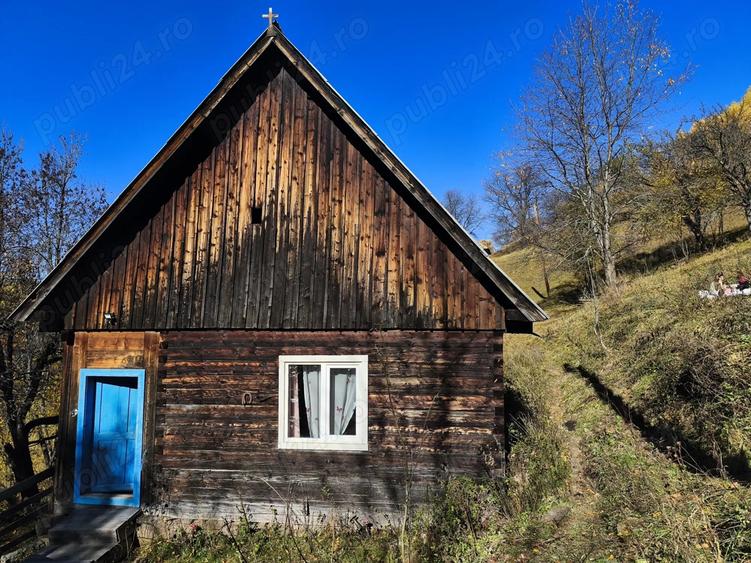 Vand casa din lemn + teren - 4