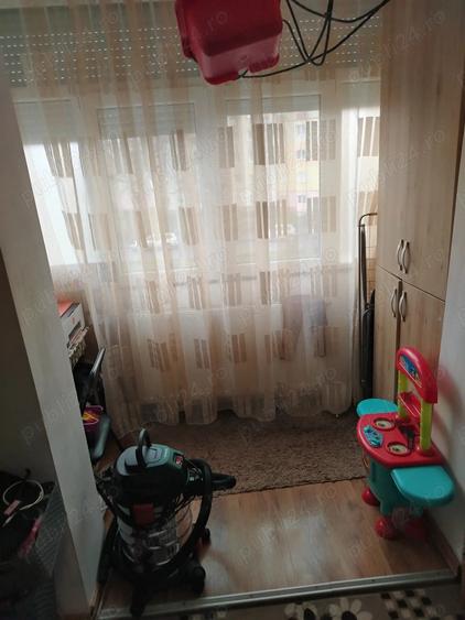 Apartament cu 2 camere semidecomandat Str. PRAHOVA - 6