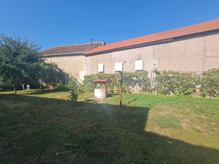 Vand casa saseasca 4 camere cu teren generos 1900mp - 2