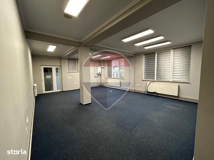 Spațiu comercial, de 40 mp, în Central