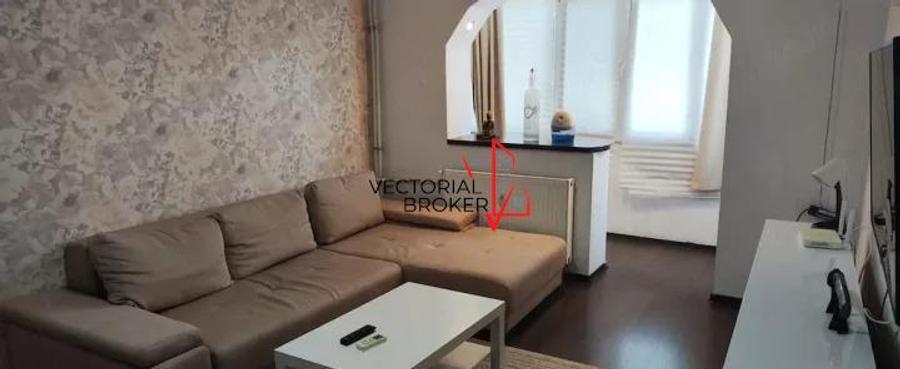 Garsonieră decomandată, mobilată în Dristor