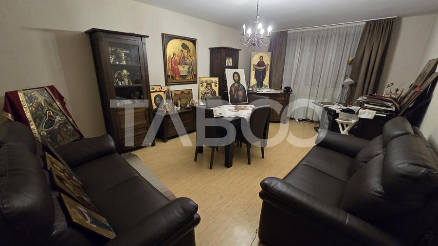 COMISION 0-Apartament de vanzare 4 camere 2 bai balcon parcare Lupeni - 2