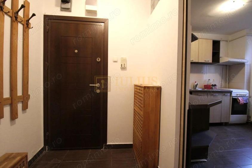 Zona Medicina; str. Bucuresti, centrala proprie. - 8