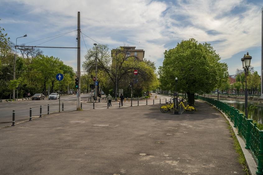 Kogalniceanu, Facultatea de Drept, Comision 0 % - 25