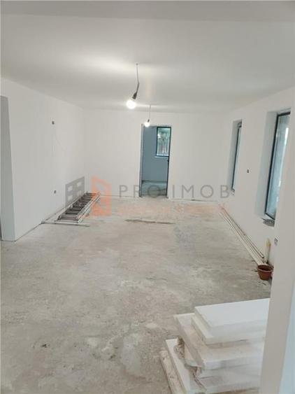 Casa tip parter zona Capatanesti - 1