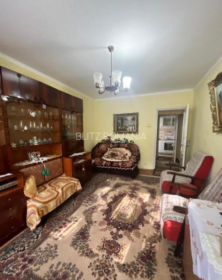 Apartament 3 camere, etaj 2, Garaj, Radauti