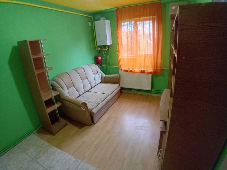 Inchiriez garsoniera - 2