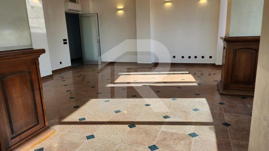 Spațiu premium birouri sau clinică, 2 corpuri, 12 parcări, lift, terasă - 7500 E - 25