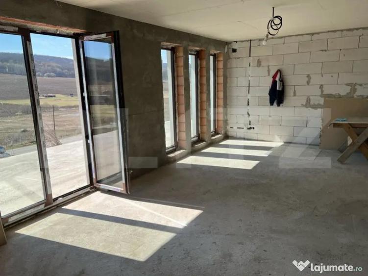 Casa in stil mediteranean de vanzare in Livezeni - 4