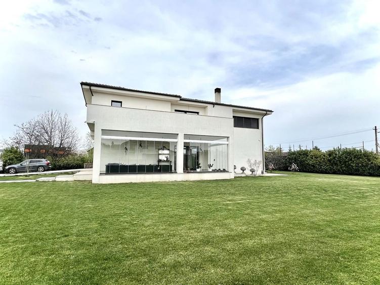 Proprietate deosebita suprafete generoase 580 mp teren 2076 mp - 19