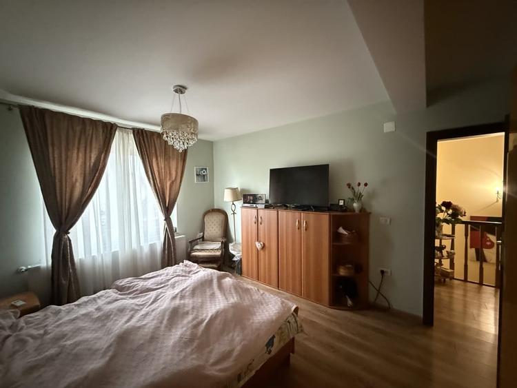 Triplex, 4 camere, 230mp utili, 335mp teren, mobilat - Dumbravita - 8