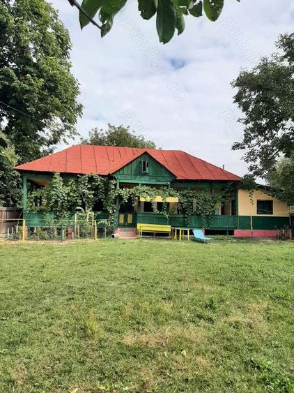 Casa cu teren Poiana Lacului - 1