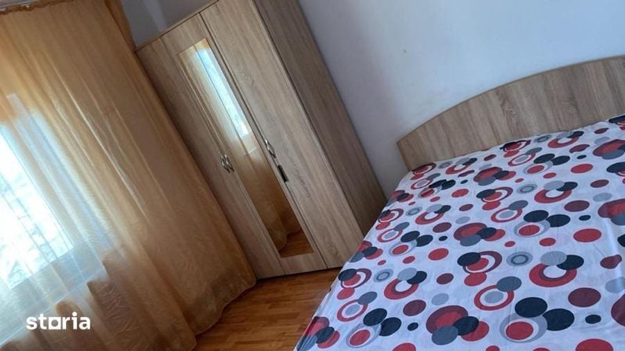 Inchiriez apartament 2 camere, decomandat - 1