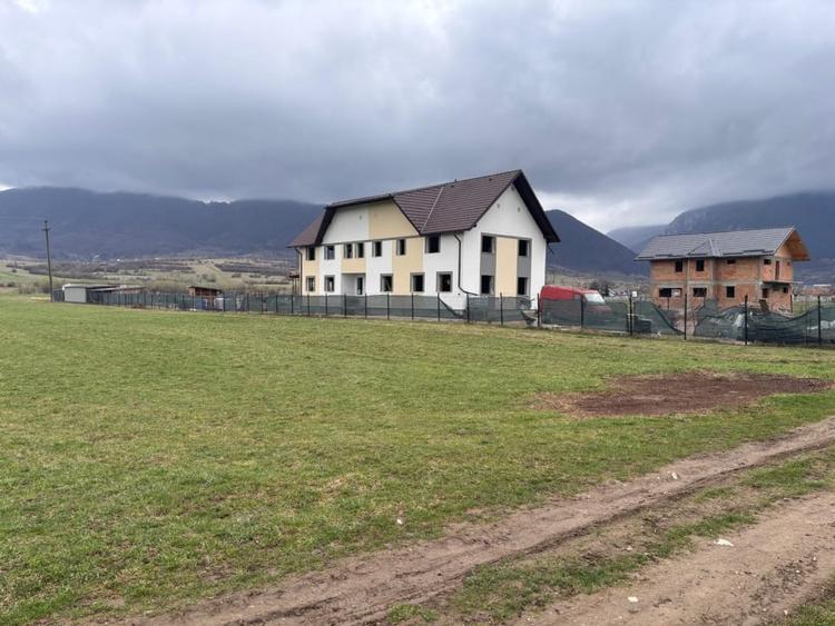 Teren intravilan pentru constructii Zarnesti - 3