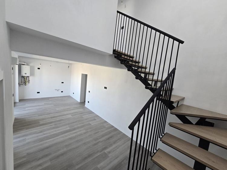 Langa Penny. Suprafata generoasa. 2 Locuri de Parcare. - 6