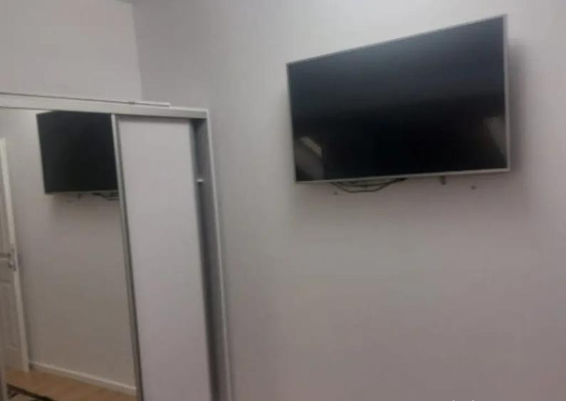 Apartament 3 camere, mansarda in ZONA CENTRALA - 8