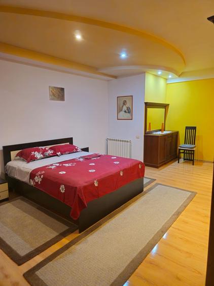 Apartament 3 camere - Ultracentral - zona Peninsula - 1.100 euro/luna (Cod E2) - 5