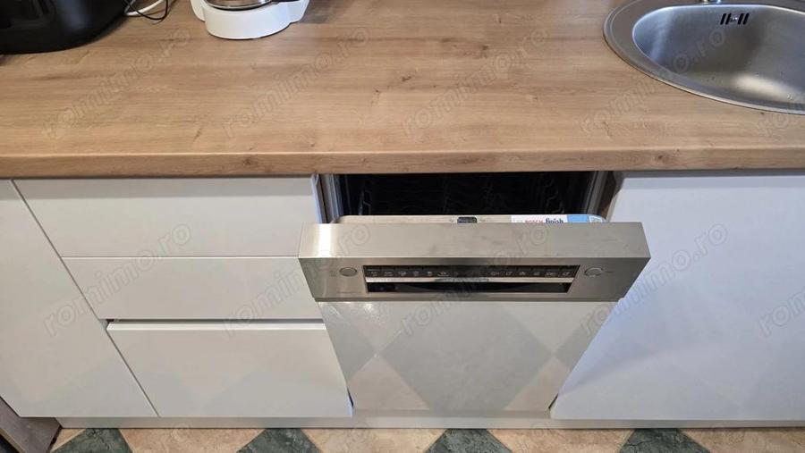 Vand apartament cu 3 camere decomandat in Deva, ultracentral (Al. Neptun), et 3, mobilat, utilat - 16