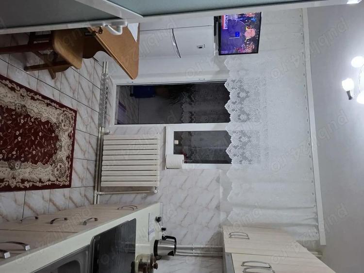 Vand apartament 2 camere decomandat zona Anda - 1