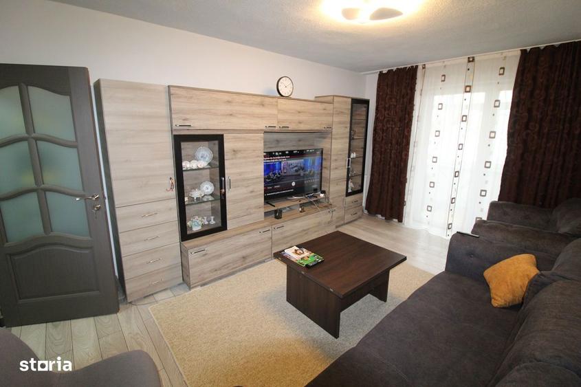 Vand apartament cu 2 camere in Hunedoara, Teatru-Pietonala, etaj 2... - 1