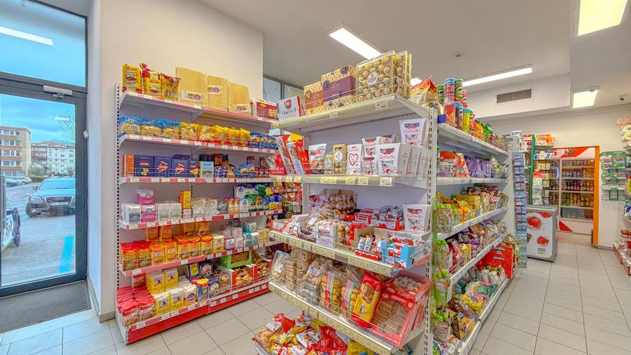 Spatiu comercial, pretabil magazin alimentar, locuri de parcare, Astra-Racadau - 6