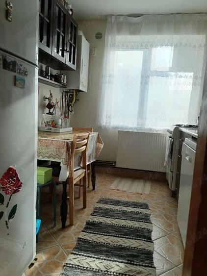 vand apartament, etaj 1,zona centrala - 3