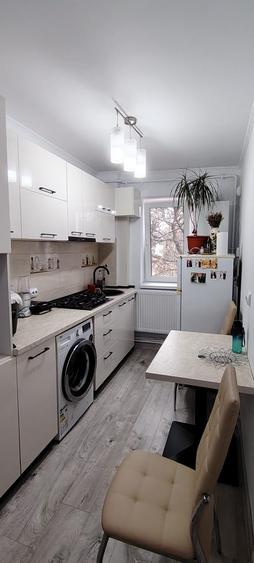 Apartament 2 camere complet renovat zona Scoala 7 - 6