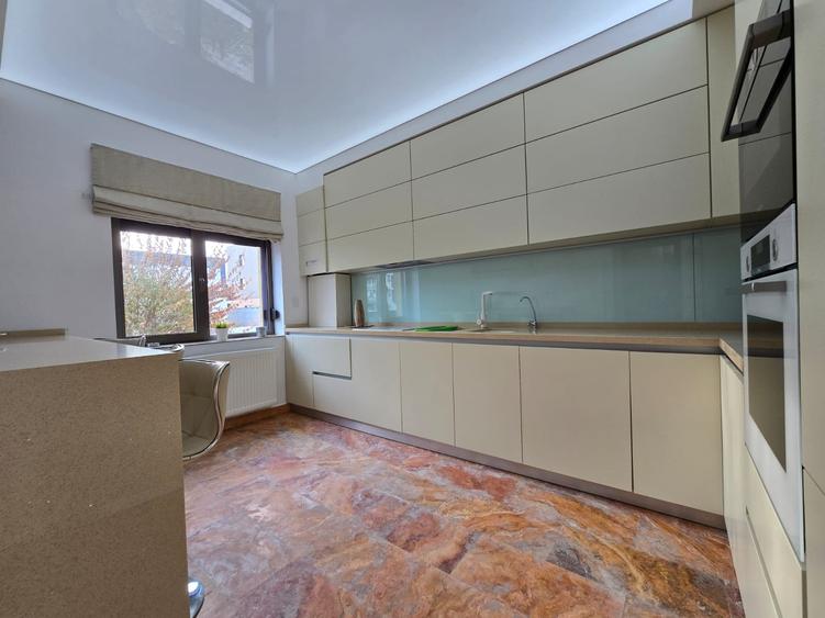 Tomis plus -Vila moderna "la cheie " - 1