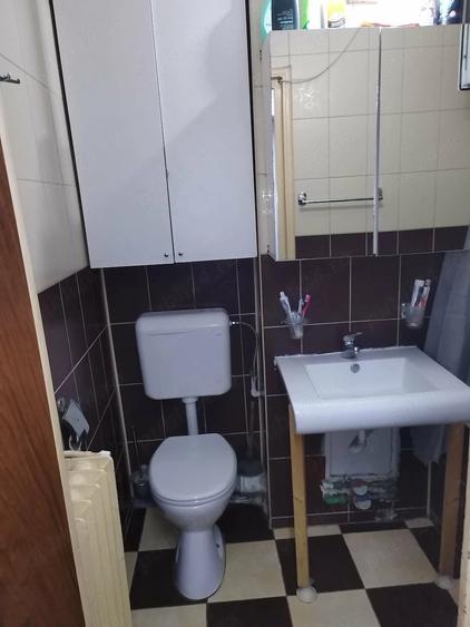 Apartament cu 3 camere decomandat în Berceni