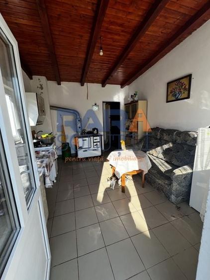 Casă 2015 - 4 dormitoare, 2 băi, 2 bucătării - 15