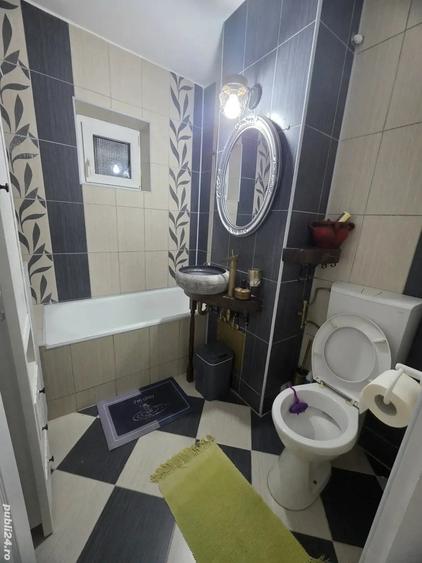 Inchiriez apartament 4 camere Vitrometan Medias - 1