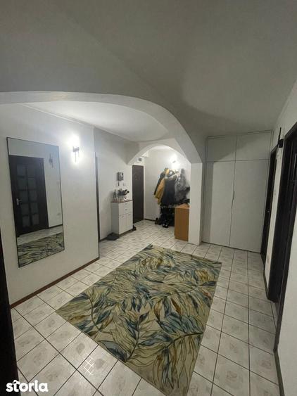 Campina - ap.3 cam - 125000 Euro/Neg. - 1